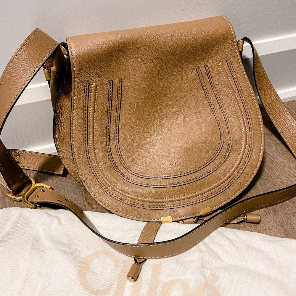 Chloé Marcie medium